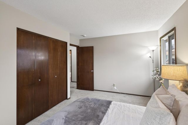 7720 Irish Avenue S, Cottage Grove, MN 55016