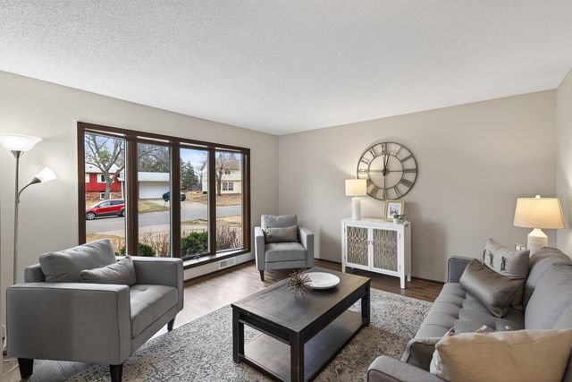 7720 Irish Avenue S, Cottage Grove, MN 55016