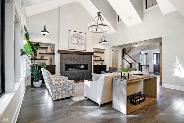 10725 Holliday Farms Boulevard, Zionsville, IN 46077