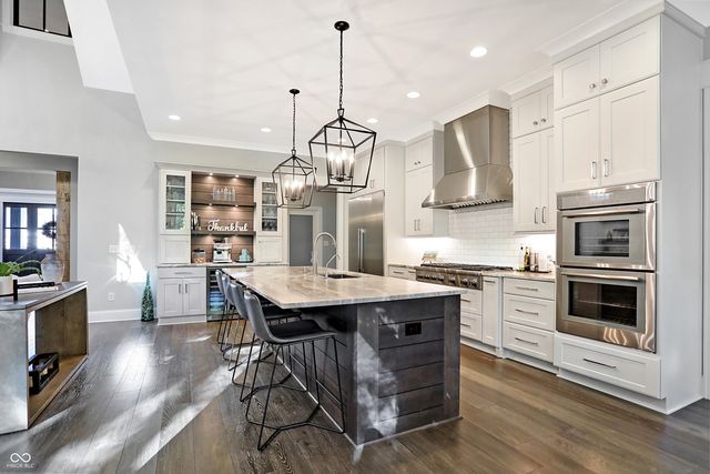 10725 Holliday Farms Boulevard, Zionsville, IN 46077