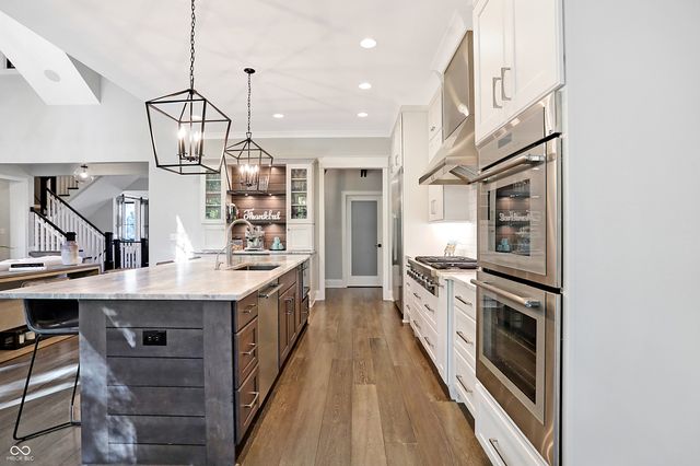 10725 Holliday Farms Boulevard, Zionsville, IN 46077