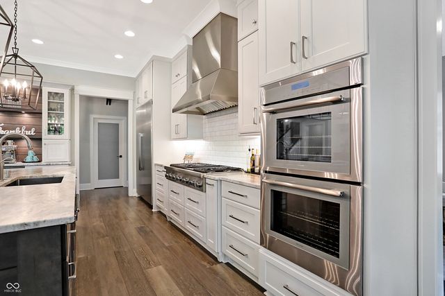 10725 Holliday Farms Boulevard, Zionsville, IN 46077