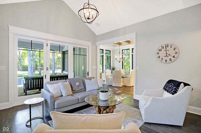 10725 Holliday Farms Boulevard, Zionsville, IN 46077