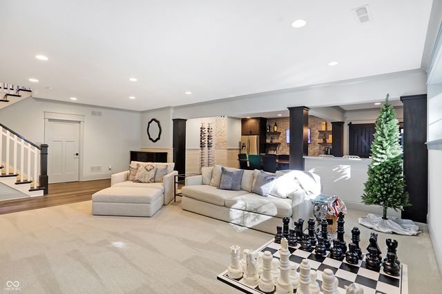 10725 Holliday Farms Boulevard, Zionsville, IN 46077