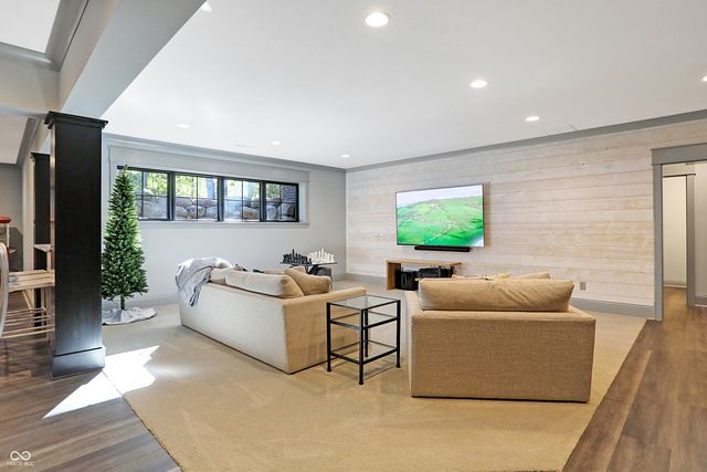 10725 Holliday Farms Boulevard, Zionsville, IN 46077