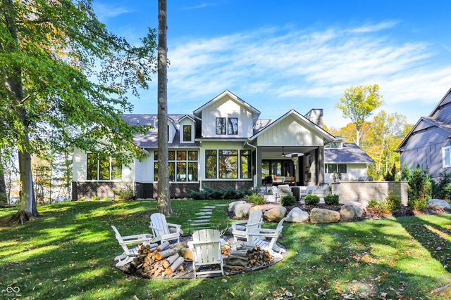 10725 Holliday Farms Boulevard, Zionsville, IN 46077