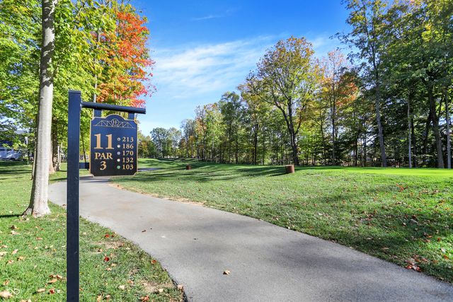 10725 Holliday Farms Boulevard, Zionsville, IN 46077