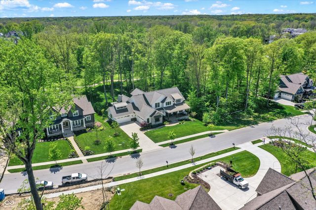 10725 Holliday Farms Boulevard, Zionsville, IN 46077