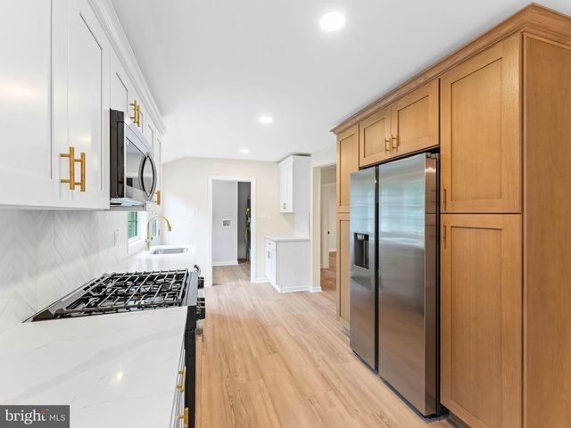 306 WILTSHIRE DR, Williamstown, NJ 08094