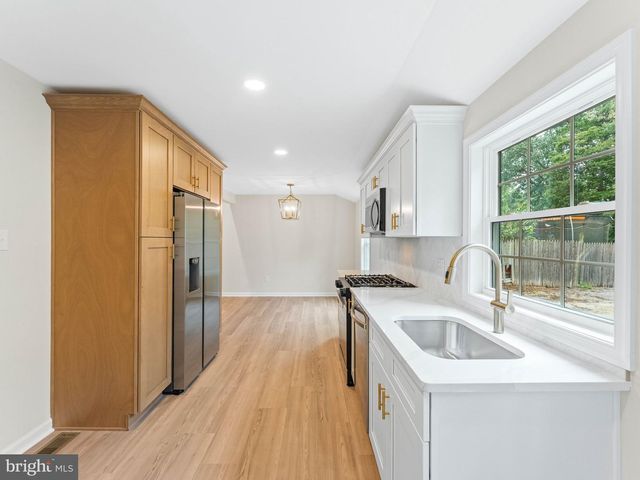 306 WILTSHIRE DR, Williamstown, NJ 08094
