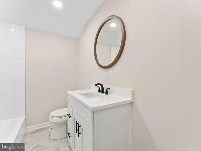 306 WILTSHIRE DR, Williamstown, NJ 08094