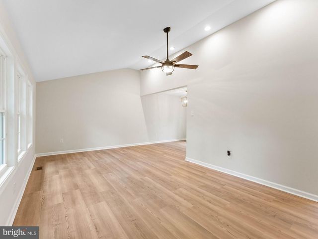 306 WILTSHIRE DR, Williamstown, NJ 08094