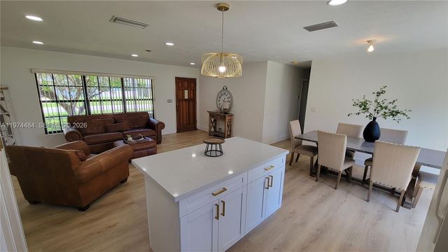 9520 SW 188th Ter, Cutler Bay, FL 33157