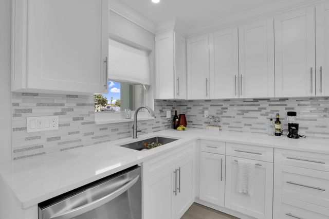 540 High Point Drive A, Delray Beach, FL 33445