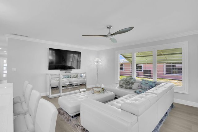 540 High Point Drive A, Delray Beach, FL 33445