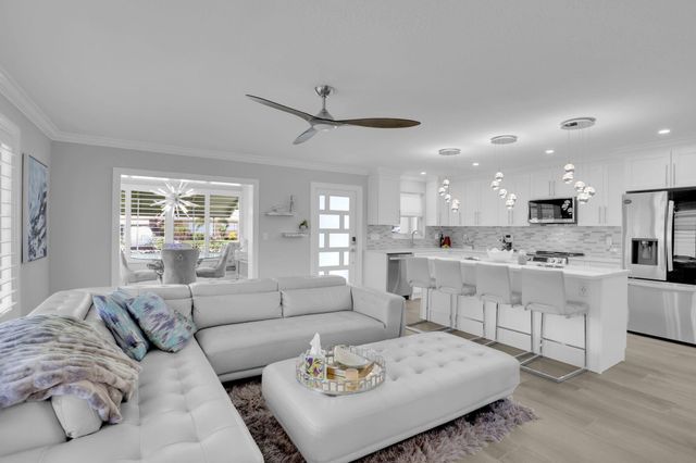 540 High Point Drive A, Delray Beach, FL 33445
