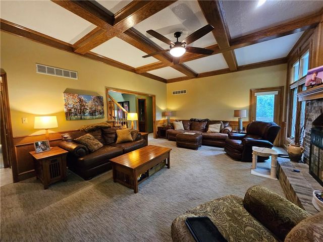 1509 Wynbrick Drive, Liberty, MO 64068
