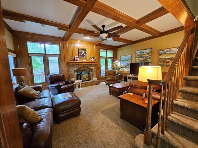 1509 Wynbrick Drive, Liberty, MO 64068