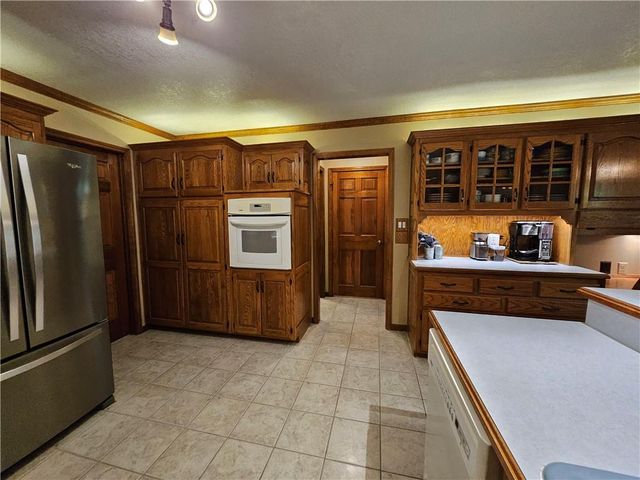 1509 Wynbrick Drive, Liberty, MO 64068