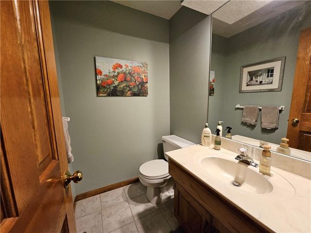 1509 Wynbrick Drive, Liberty, MO 64068
