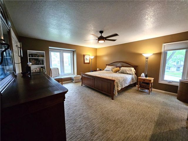 1509 Wynbrick Drive, Liberty, MO 64068