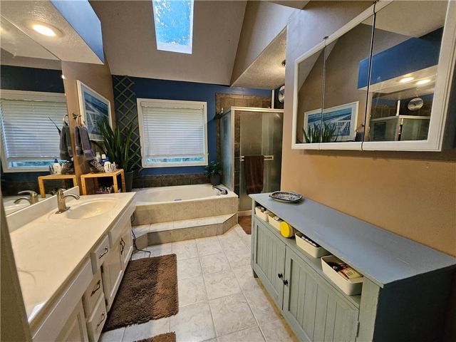 1509 Wynbrick Drive, Liberty, MO 64068