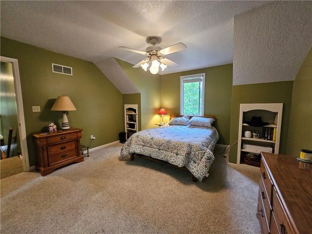 1509 Wynbrick Drive, Liberty, MO 64068