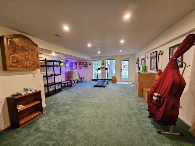 1509 Wynbrick Drive, Liberty, MO 64068