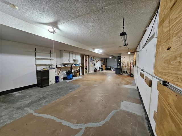 1509 Wynbrick Drive, Liberty, MO 64068