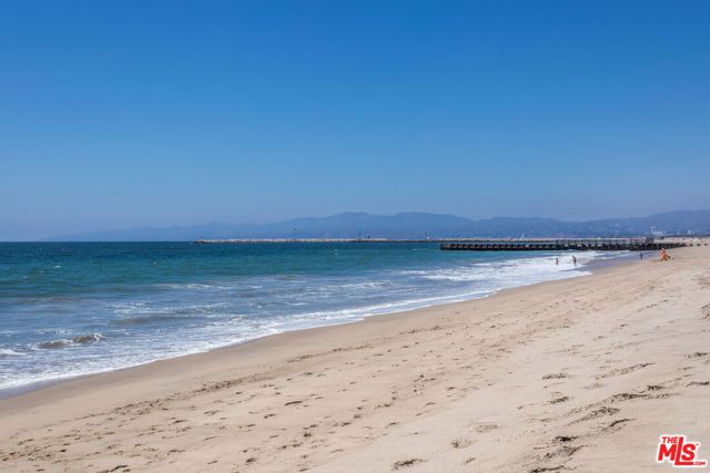 7045 Trolleyway, Playa Del Rey (los Angeles), CA 90293