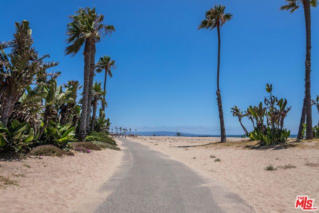 7045 Trolleyway, Playa Del Rey (los Angeles), CA 90293