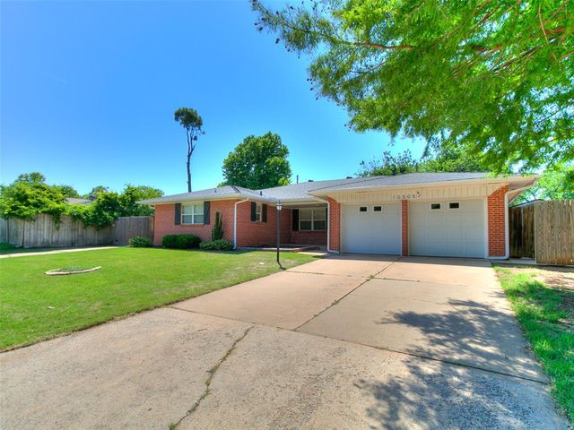 10505 Lyndon Road, The Village, OK 73120