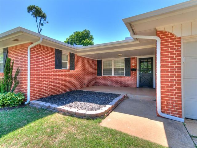 10505 Lyndon Road, The Village, OK 73120