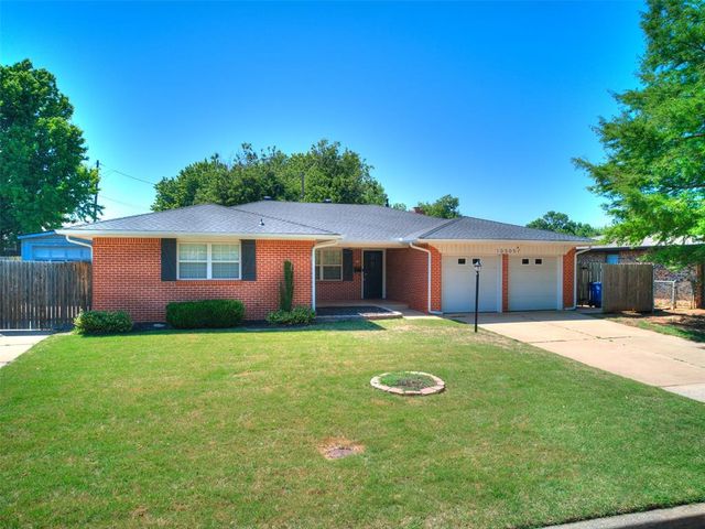 10505 Lyndon Road, The Village, OK 73120