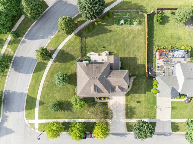 1010 Marion Drive, Shorewood, IL 60404