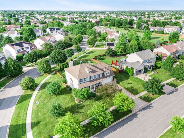 1010 Marion Drive, Shorewood, IL 60404
