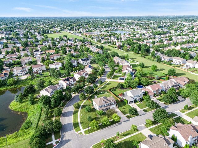1010 Marion Drive, Shorewood, IL 60404