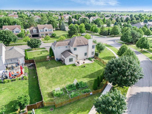 1010 Marion Drive, Shorewood, IL 60404