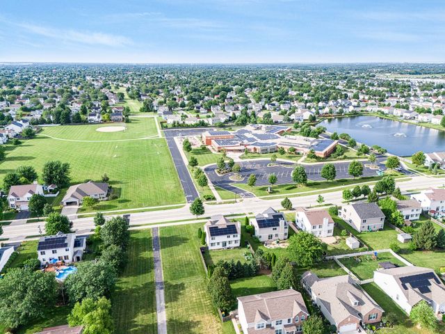 1010 Marion Drive, Shorewood, IL 60404