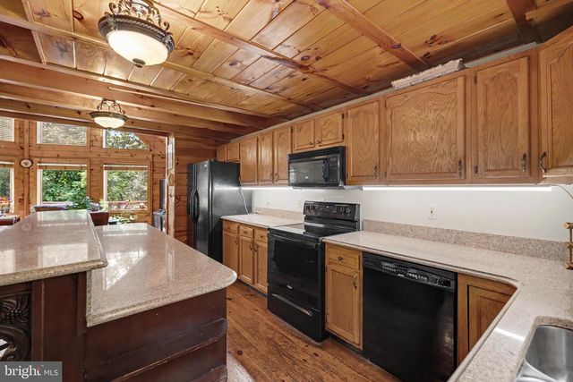 186 HIGH KNOB RD, Front Royal, VA 22630
