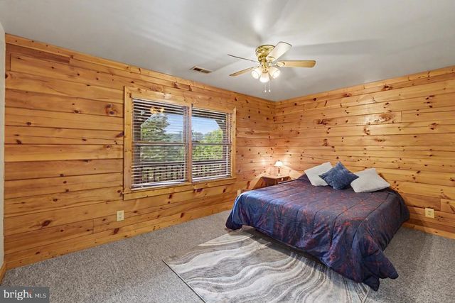 186 HIGH KNOB RD, Front Royal, VA 22630