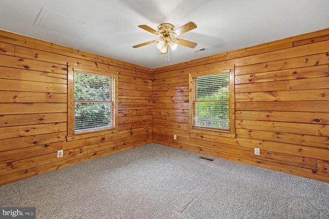 186 HIGH KNOB RD, Front Royal, VA 22630