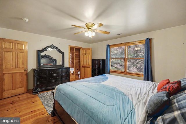 186 HIGH KNOB RD, Front Royal, VA 22630