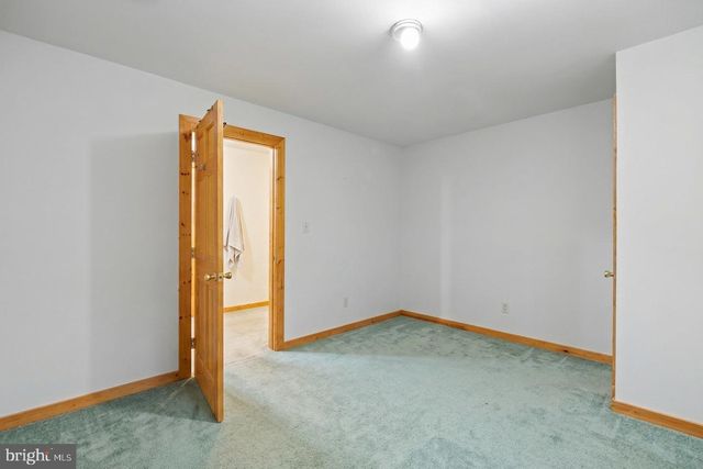 186 HIGH KNOB RD, Front Royal, VA 22630