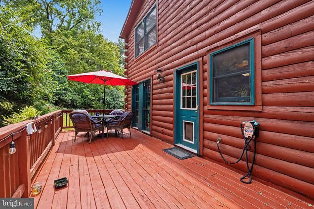 186 HIGH KNOB RD, Front Royal, VA 22630