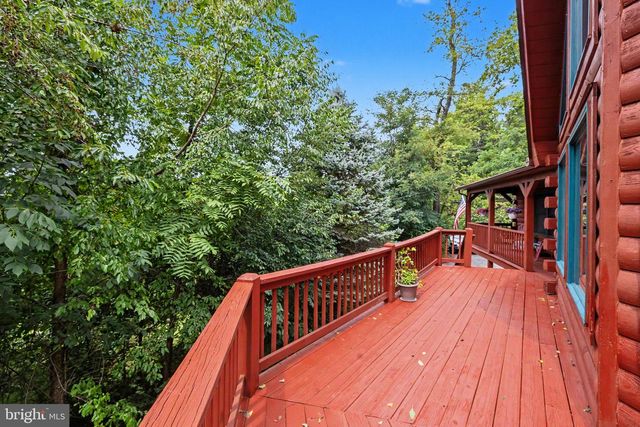 186 HIGH KNOB RD, Front Royal, VA 22630