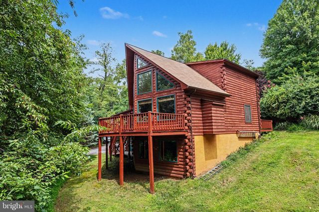 186 HIGH KNOB RD, Front Royal, VA 22630