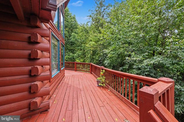 186 HIGH KNOB RD, Front Royal, VA 22630