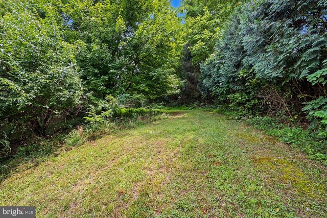 186 HIGH KNOB RD, Front Royal, VA 22630