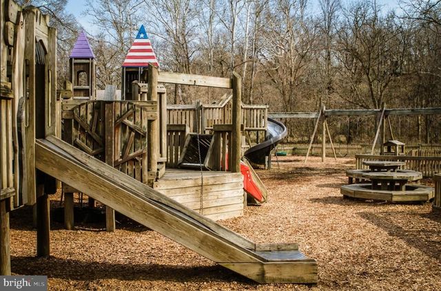 186 HIGH KNOB RD, Front Royal, VA 22630